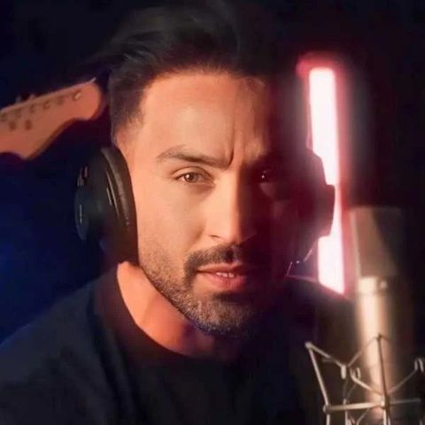 دانلود آهنگ با خودم میجنگم احمد سلو